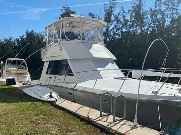 3660 NE 166th St APT 115, North Miami Beach, FL 33160