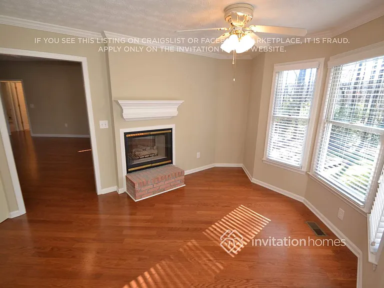 4790 Northbrook Ct — Photo 3