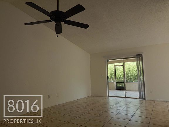 4th image of 4755 White Willow Ln