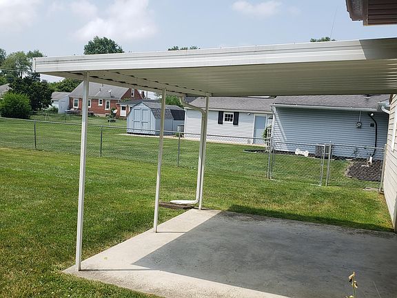 3rd image of 797 Meadow Dr