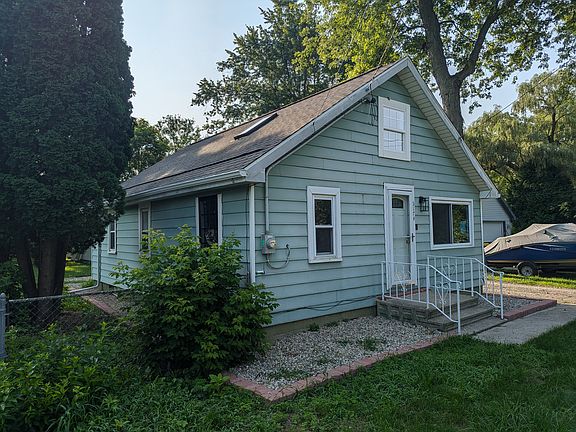 3rd image of 6147 Porter Ave