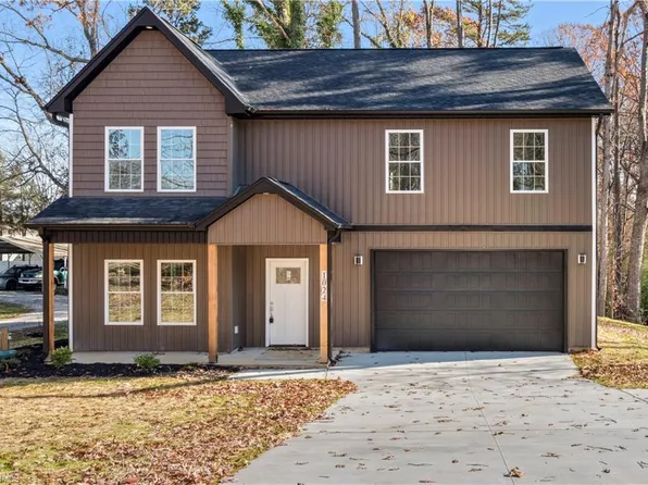 1024 Somerset Dr, Winston Salem, NC 27103