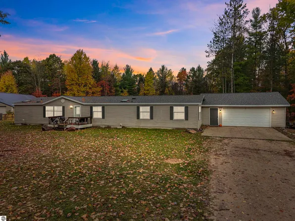 2333 E Newman Rd, Lake City, MI 49651