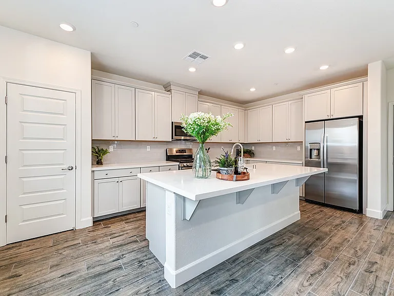 4025 Trinity Alps Way — Photo 13