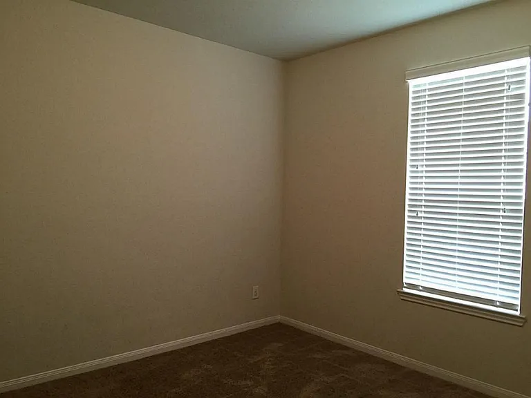 1103 Messina Ln — Photo 13