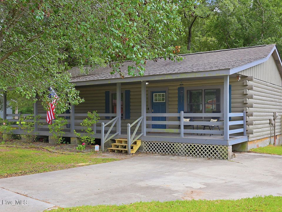 1st image of 866 Mill River Road