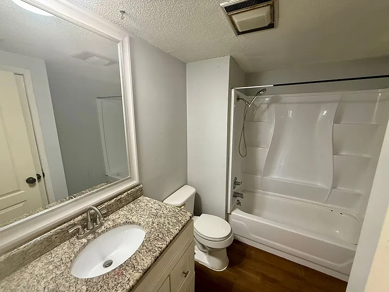 2213 Spence Cir — Photo 8