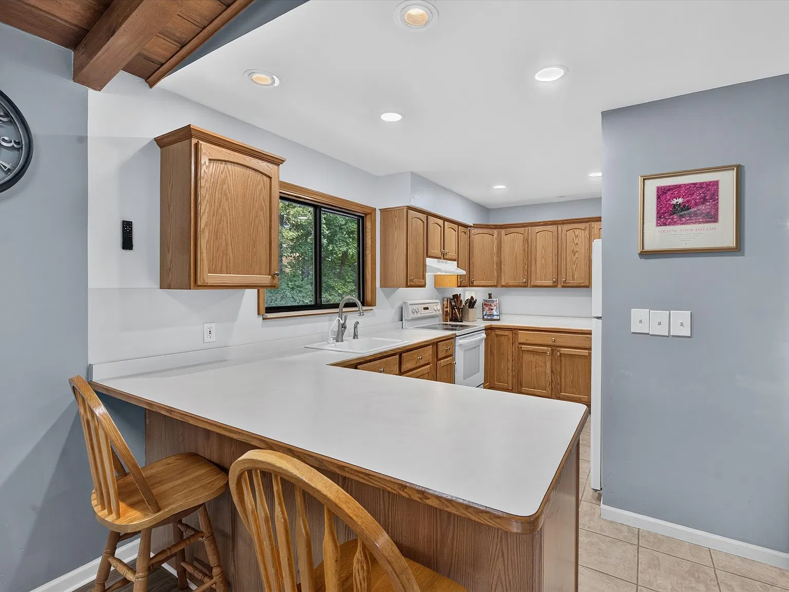 3 bed, 1764 sqft, $2,700 — Photo 4