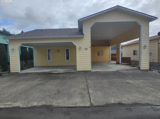 10 Pine Ln, Lakeside, OR 97449