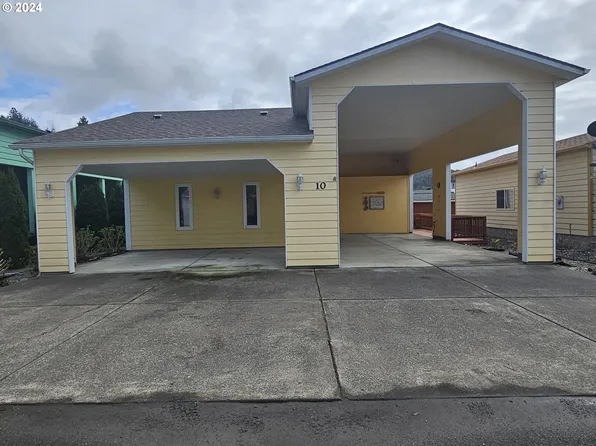 10 Pine Ln, Lakeside, OR 97449