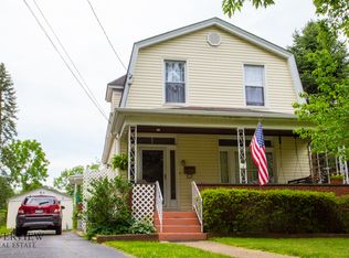 230 Pennsylvania Ave, Oakmont, PA 15139