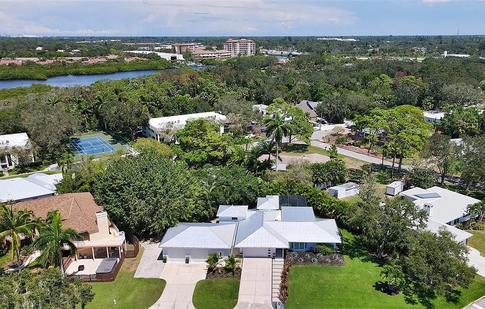 5835 Driftwood Pl, Sarasota, FL 34231 MLS A4582399 Zillow