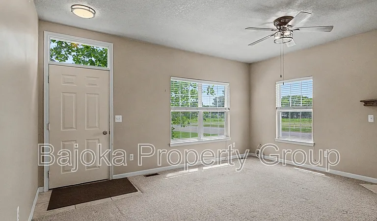 43018 Burlington Dr — Photo 19