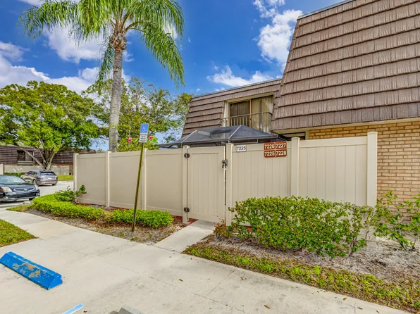7225 72nd Way, West Palm Beach, FL 33407