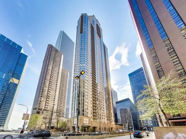 222 N Columbus Dr APT 3002, Chicago, IL 60601