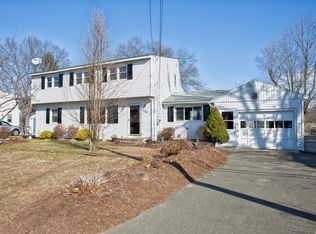 28 Birchwood Rd, Southwick, MA 01077