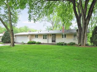 2441 Dresden Ln, Golden Valley, MN 55422