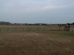 200 8th Ave SE, Isanti, MN 55040