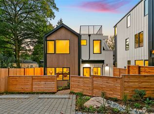 601 N 137th St, Seattle, WA 98133