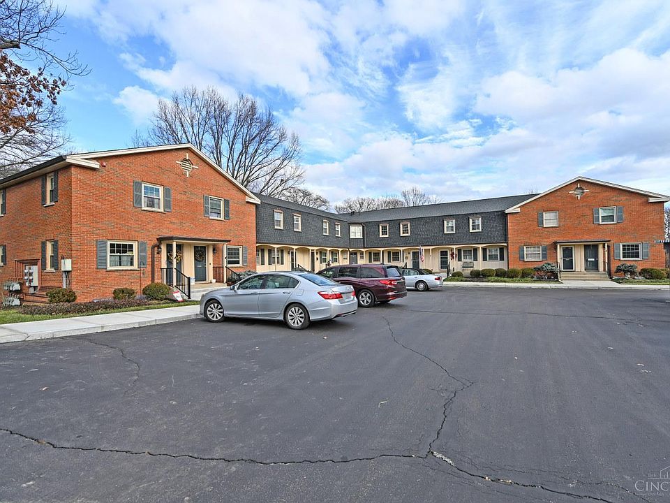 1st image of 7 Creekwood Sq #7