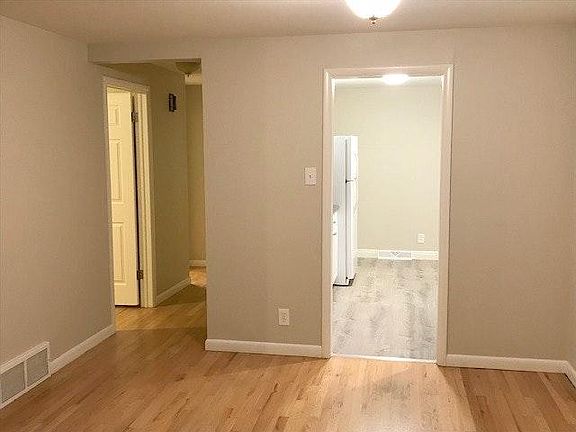 Entrance to kitchen