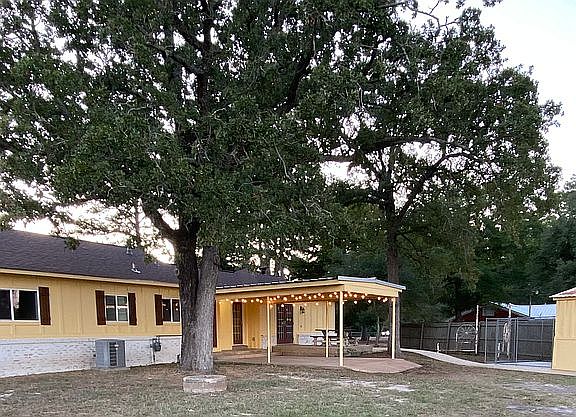 2nd image of 921 Us Highway 287 N