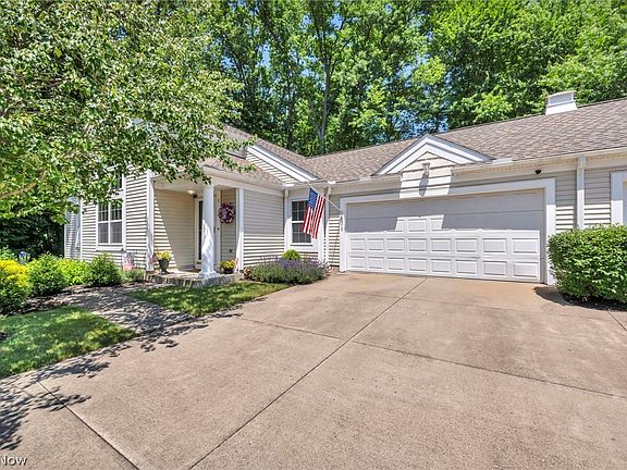 5th image of 8970 Village Ct