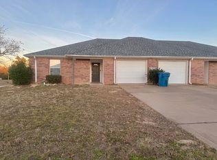 801A Hickory St, Lindale, TX 75771