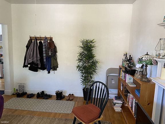 landlord_unit_photo_49942179_17