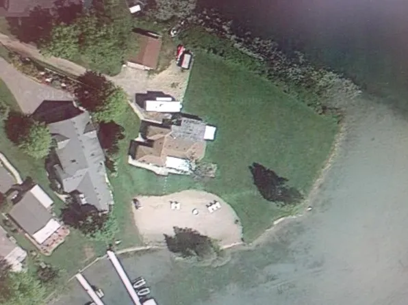 4673 5th St, Caledonia, MI 49316