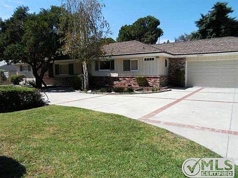 5th image of 8969 White Oak Ave