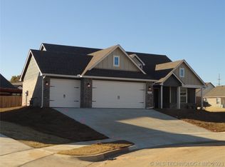 4006 S 13th Ct, Broken Arrow, OK 74011