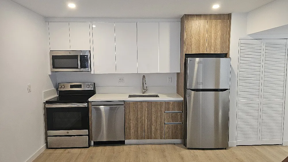 1 bed, $2,395 — Photo 2