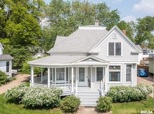 1116 S 4th St, Pekin, IL