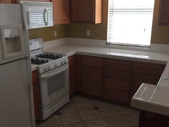 5th image of 24136 Victoria Ln