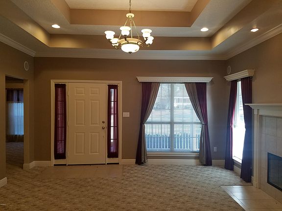 3rd image of 23075 Belmont Pl