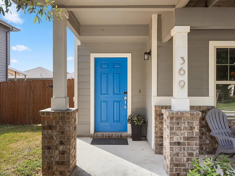 369 S Brook Dr — Photo 4