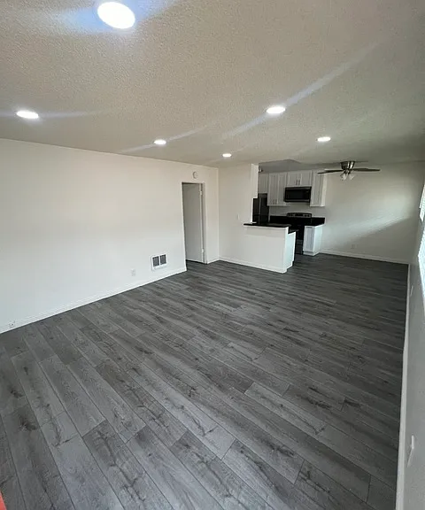 Anza Townhomes — Photo 6