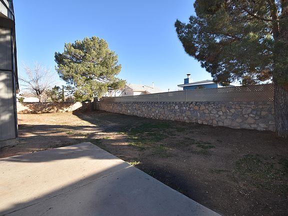 2nd image of 11144 Pipecreek Ct
