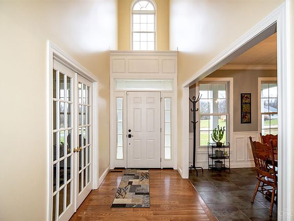 5th image of 267 White Oak Dr