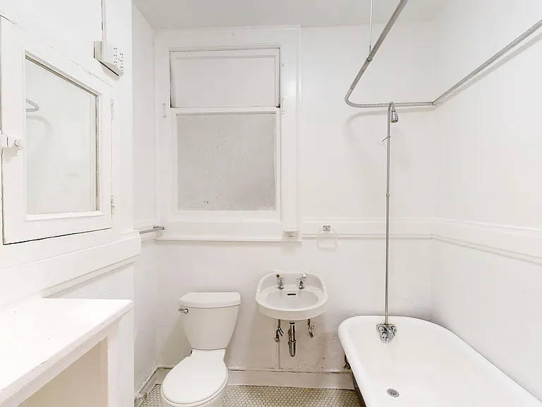 225 Fell Street — Photo 3