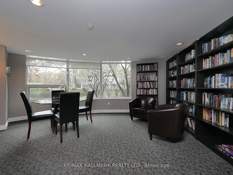 18 Valley Woods Rd #Penthouse 206 — Photo 28