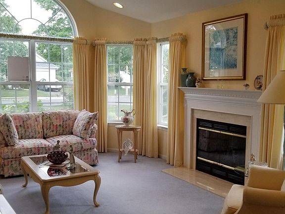 4th image of 2340 E Ashfield Ct