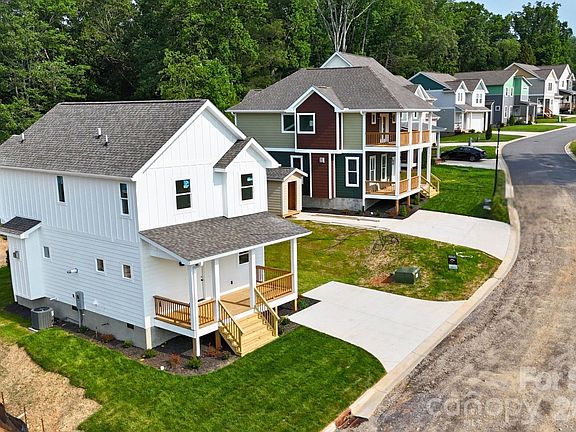 2nd image of 33 Loblolly Ln
