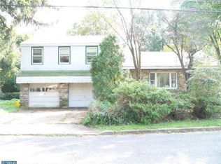 12 Stanton Ave, Bordentown, NJ 08505