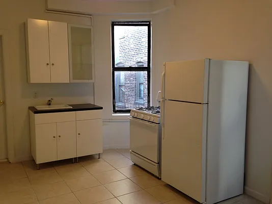 Rented by Bohemia Realty Group | media 22