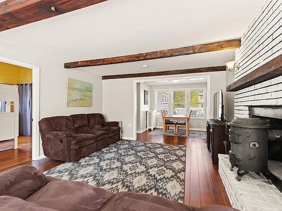 5th image of 11 Greenvale Ave