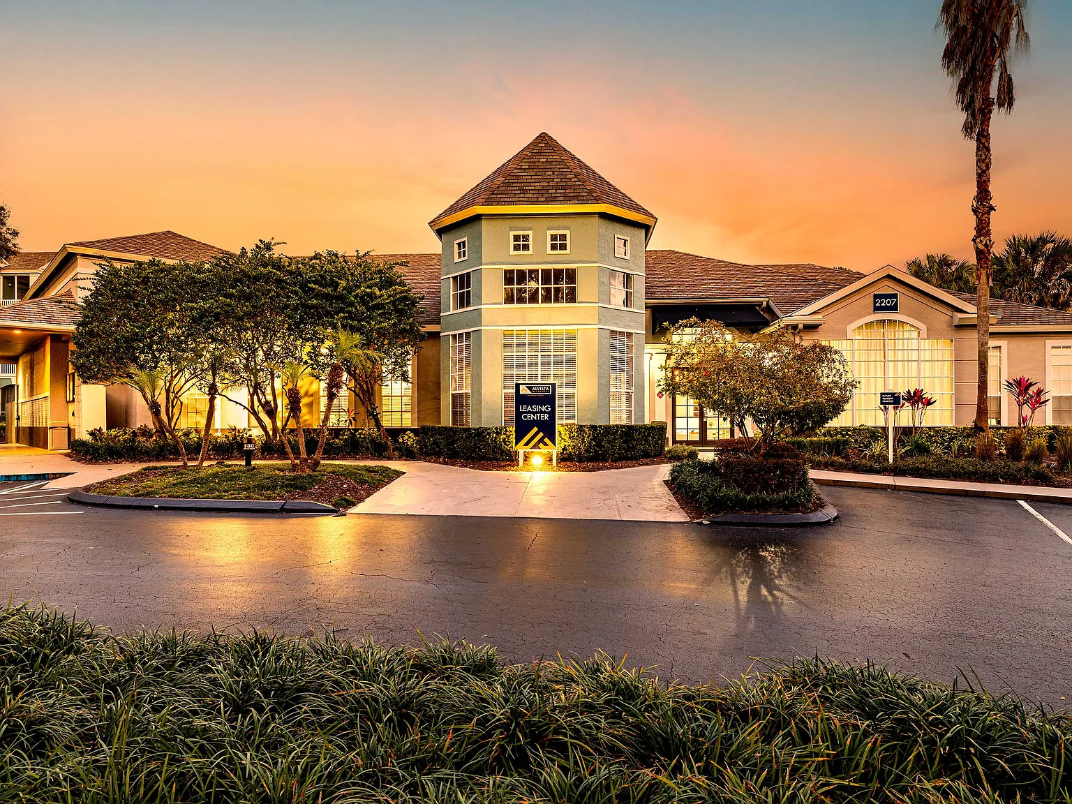 Alvista Metrowest — Photo 1