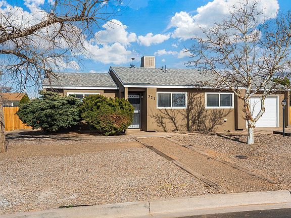 4th image of 527 Brazos Dr SE