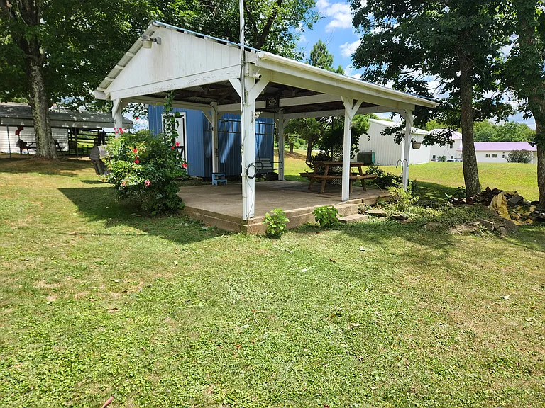 26598 Tri County Fairground Rd — Photo 20